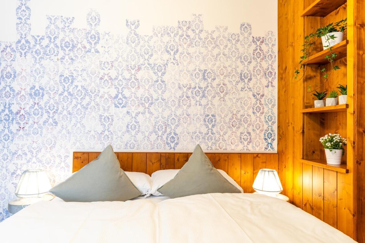 Sleep In Venzone Hotel Buitenkant foto